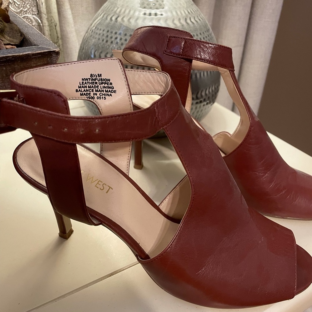 Women’s brown heels